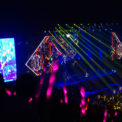 Die Cast P2.9 ให้เช่าตู้ LED ยืดหยุ่น 500 × 500 มม. สำหรับในร่ม
