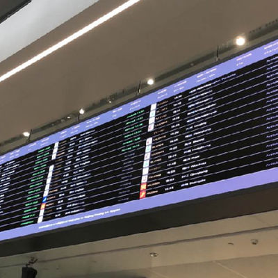 P4.8 เช่าจอแสดงผล LED กลางแจ้งโครงสร้างป้องกันการรบกวน Double Arc Lock